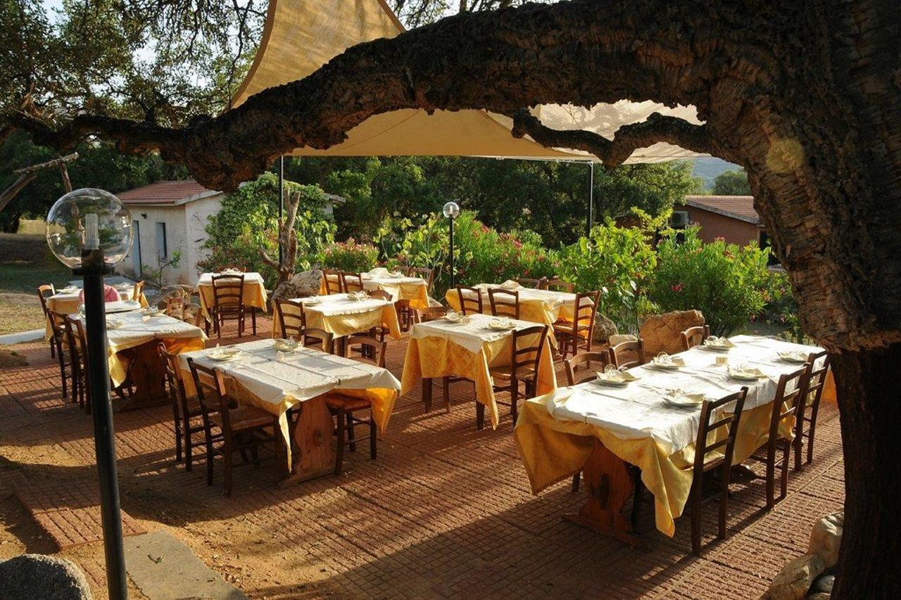 Hotel Borgo Di Campagna Loiri Porto San Paolo